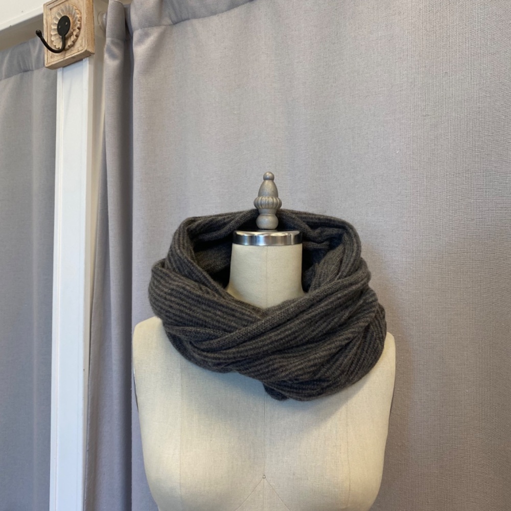 Accessories - Picture 4 of 5